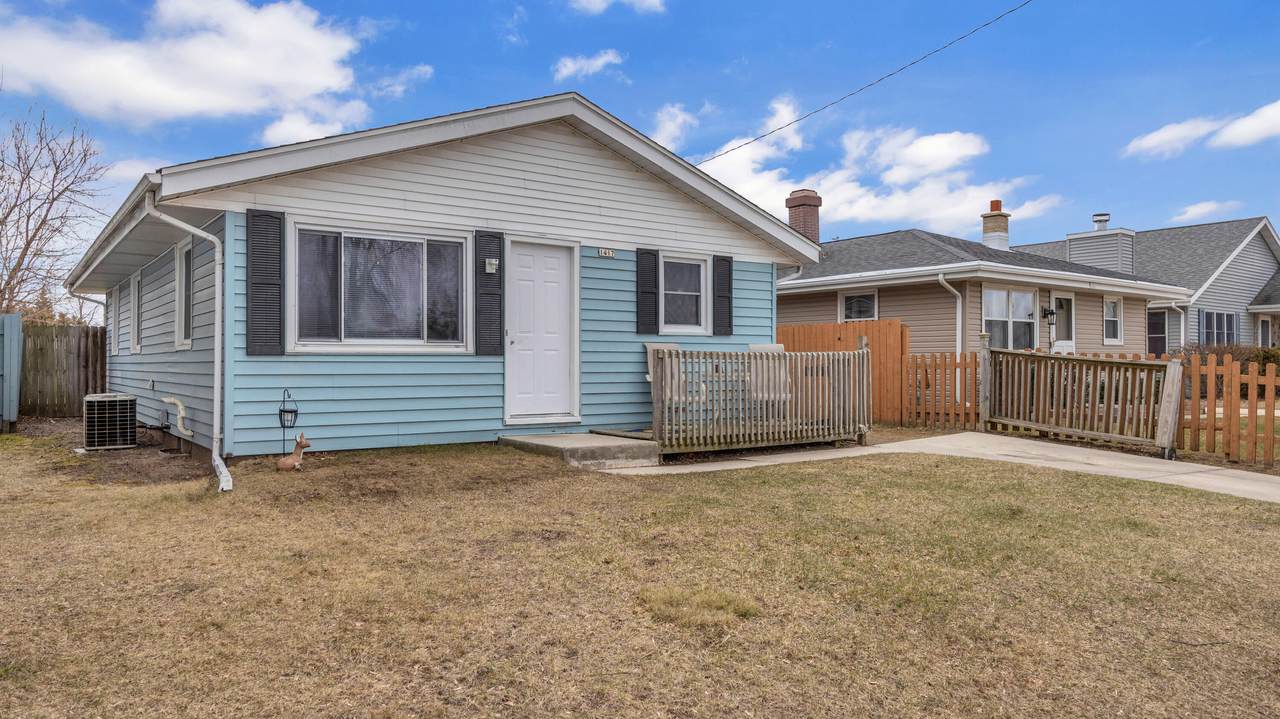 1417 Macarther Ave - Photo 1