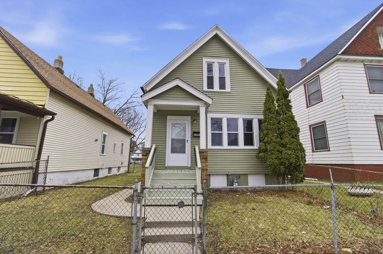 2453 15th St - Photo 1