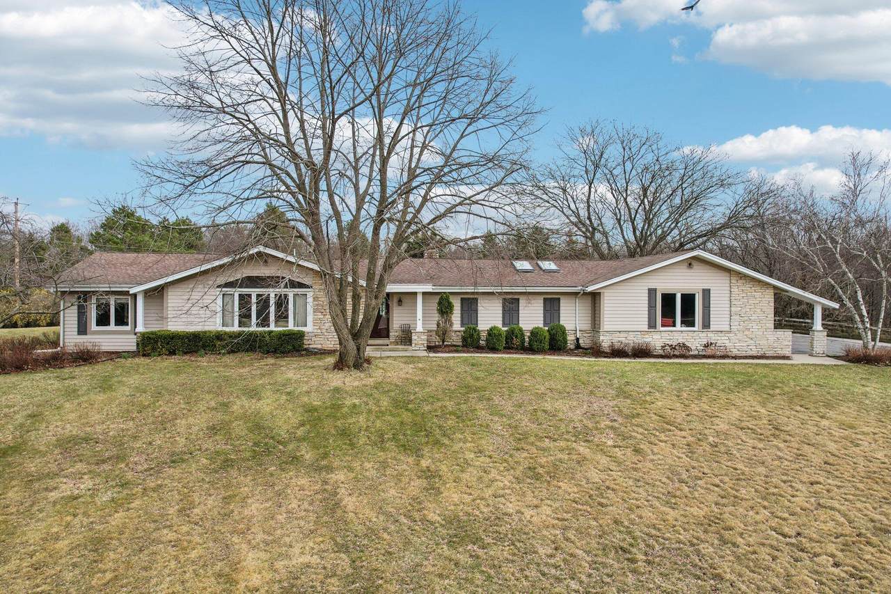 W338S4370 Drumlin Dr - Photo 1