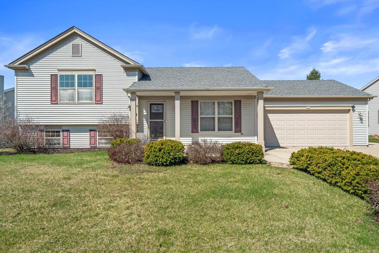 2521 Brittany Ln - Photo 1