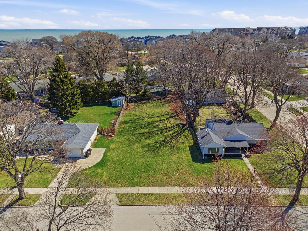 4010 Kirkwood Ave - Photo 1