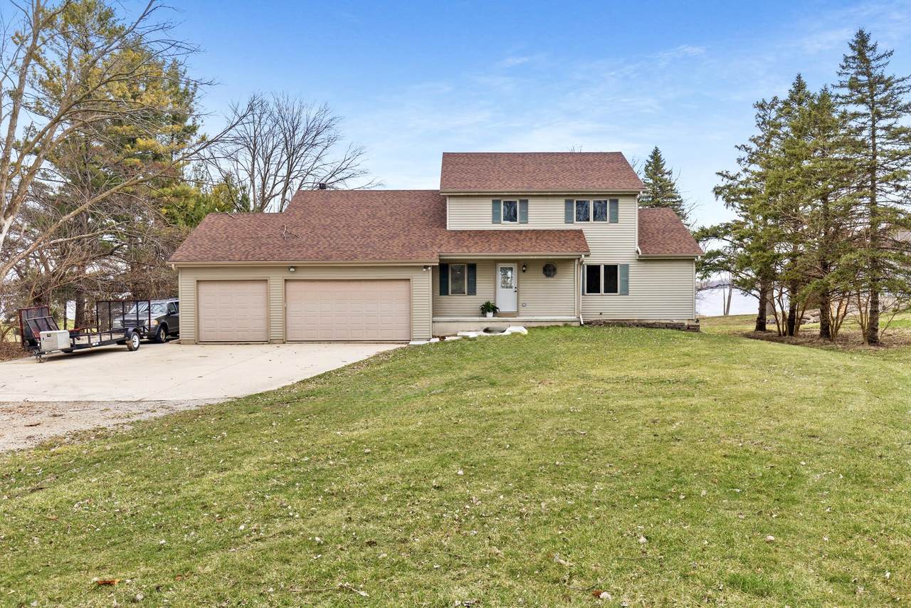 W4436 Lakeview Rd - Photo 1