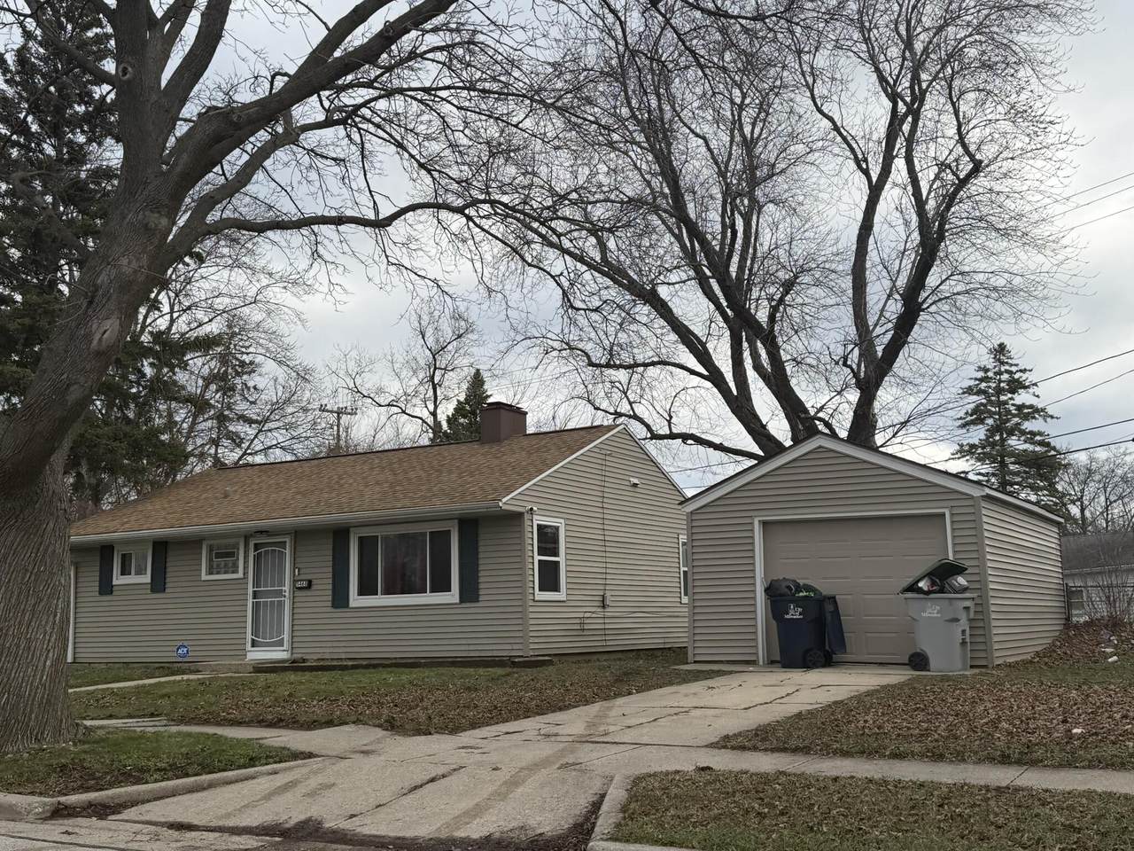 5468 Strathmore Ave - Photo 1