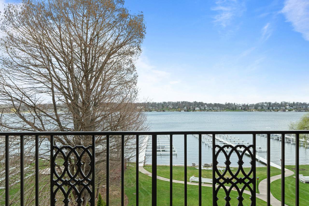 35 Walworth Ave - Photo 1