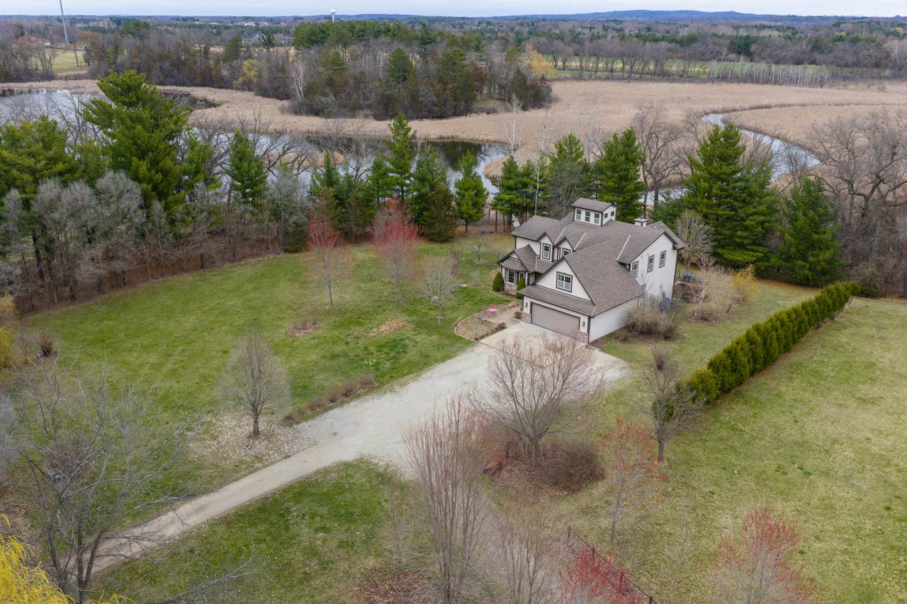 760 Mill Pond Rd - Photo 1