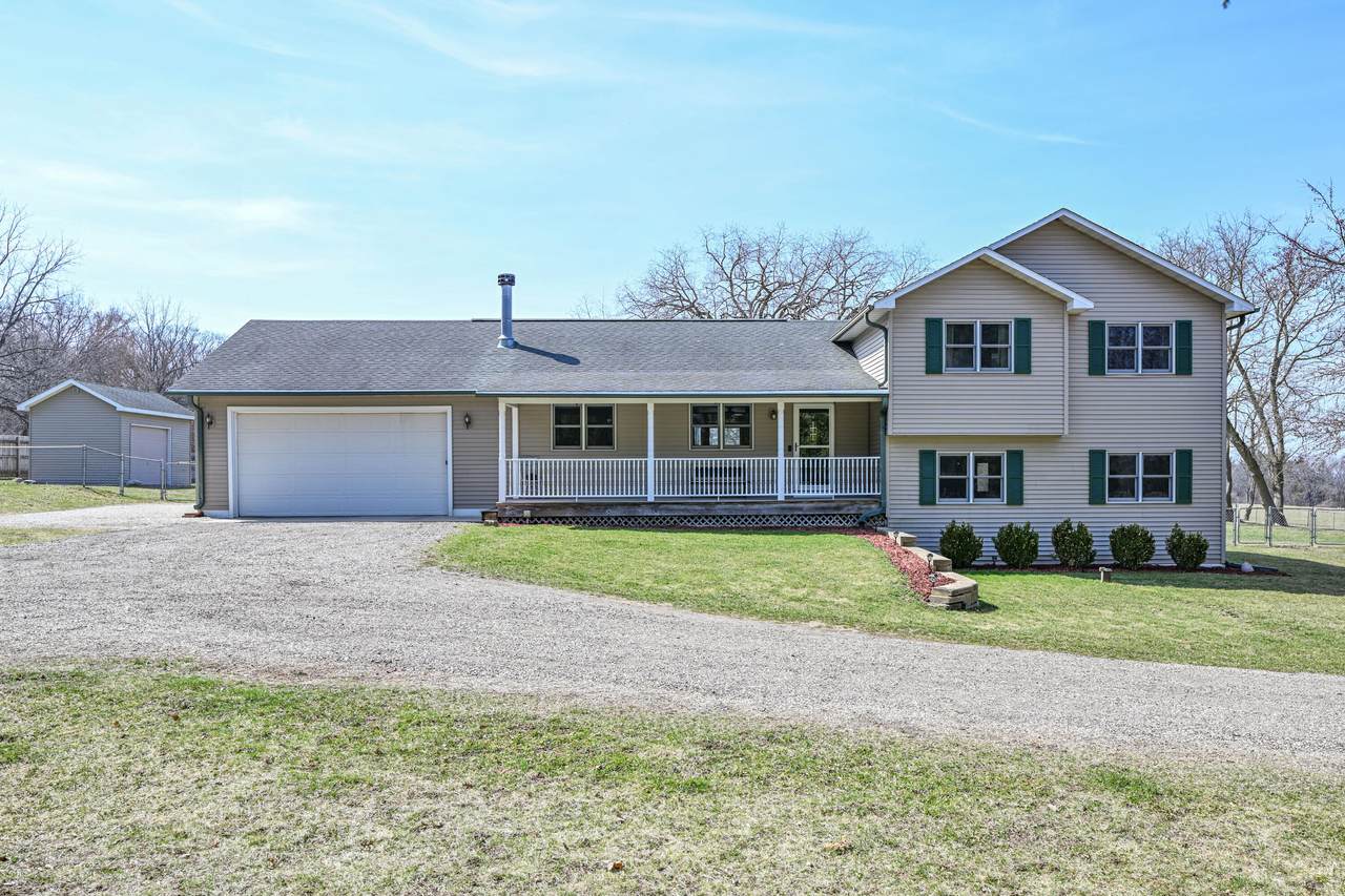 2855 North Shore Dr - Photo 1
