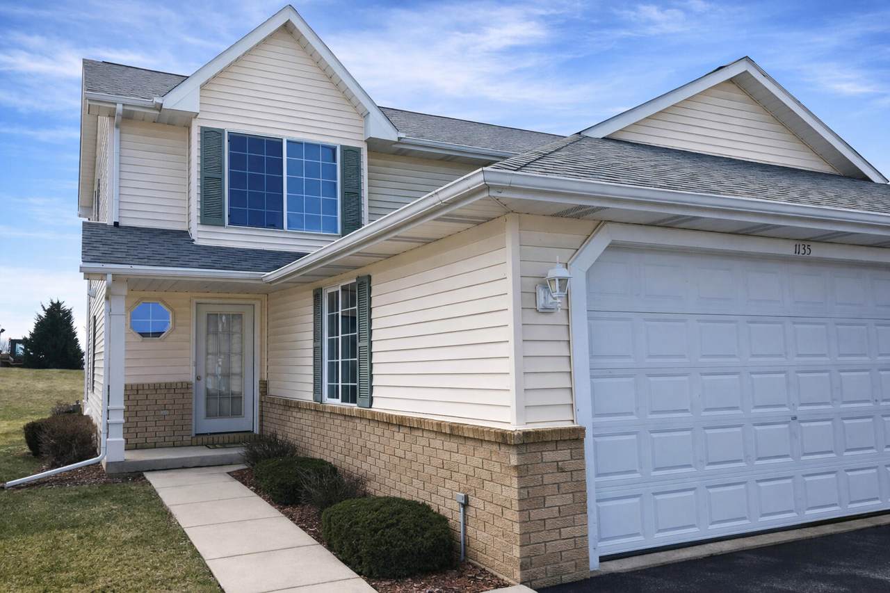 1133 Ellys Way - Photo 1