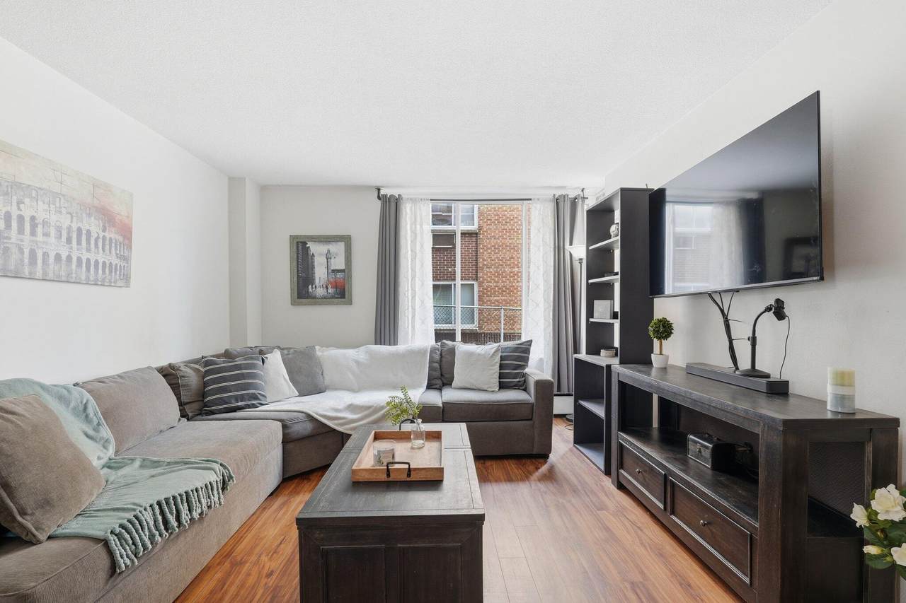 1409 Prospect Ave - Photo 1