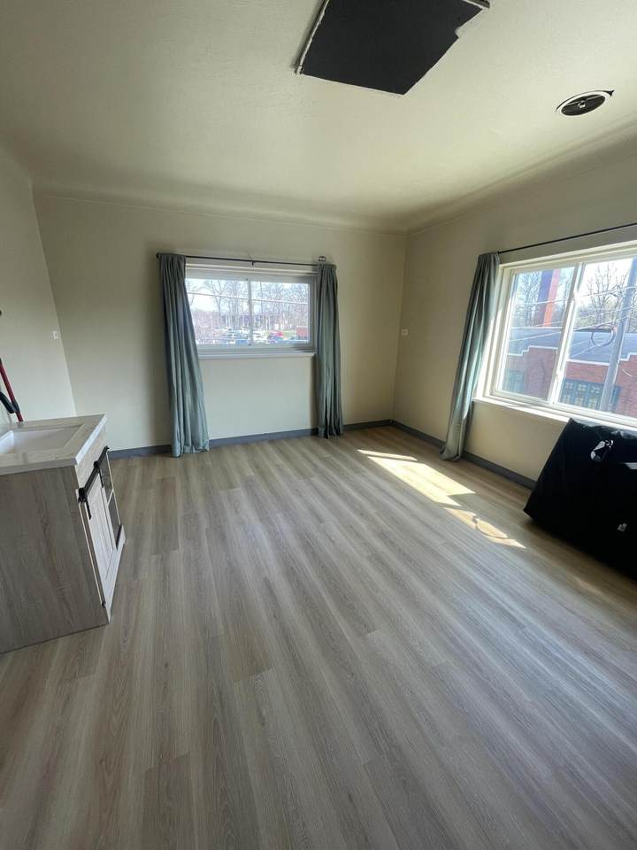 601 Main St - Photo 1