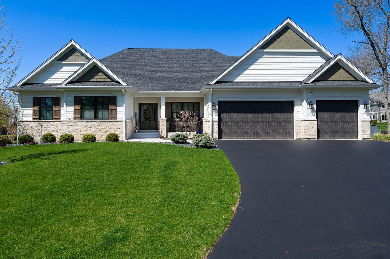1260 Deer Ct - Photo 1