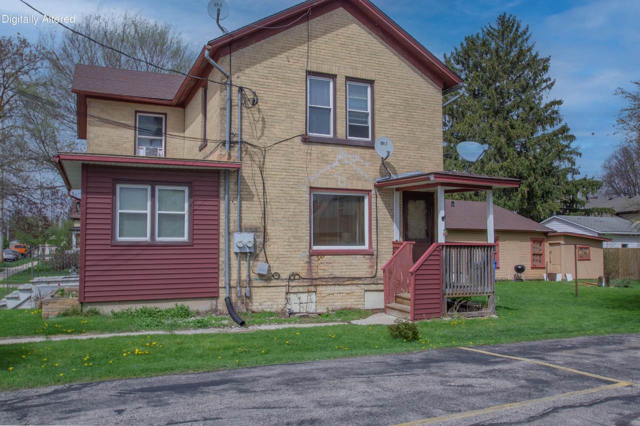 109 9th St - Photo 1
