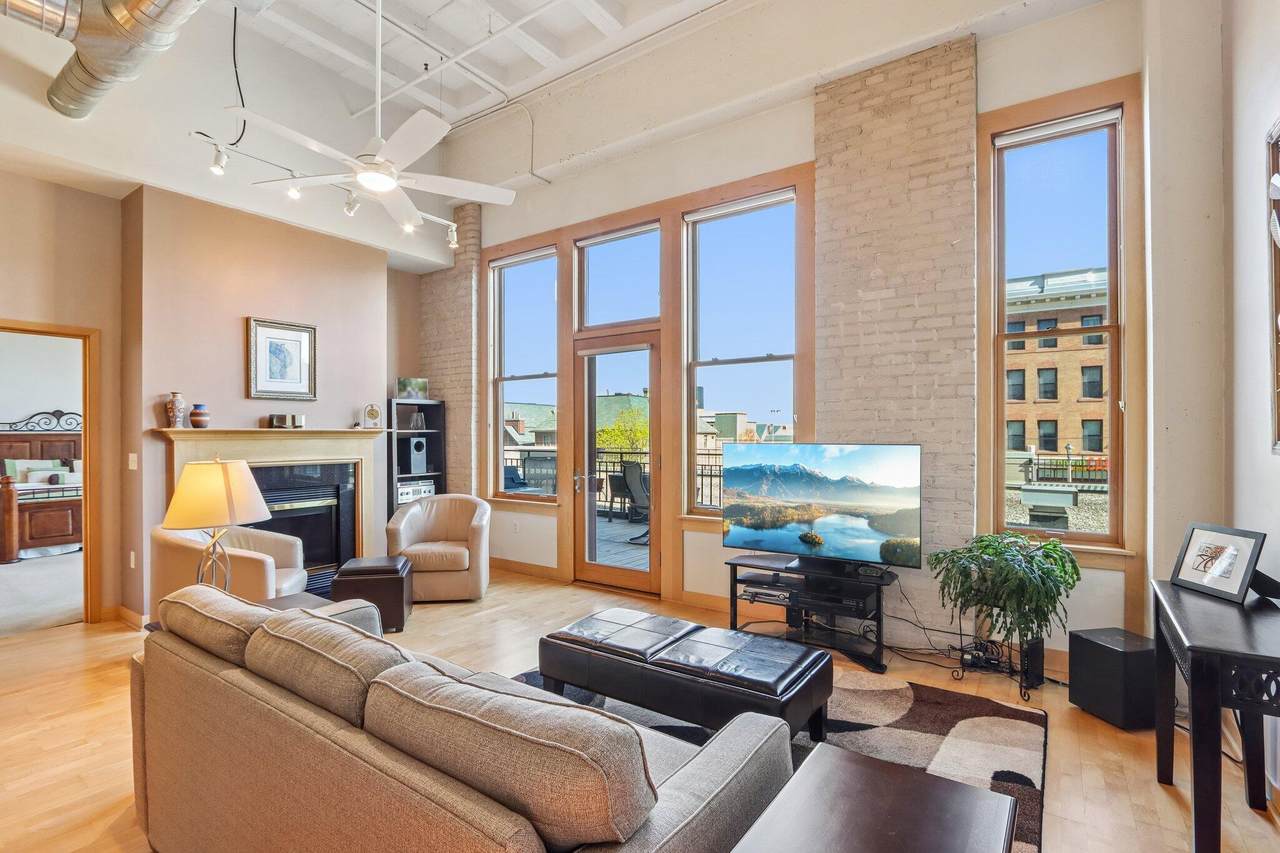 1325 Van Buren St - Photo 1