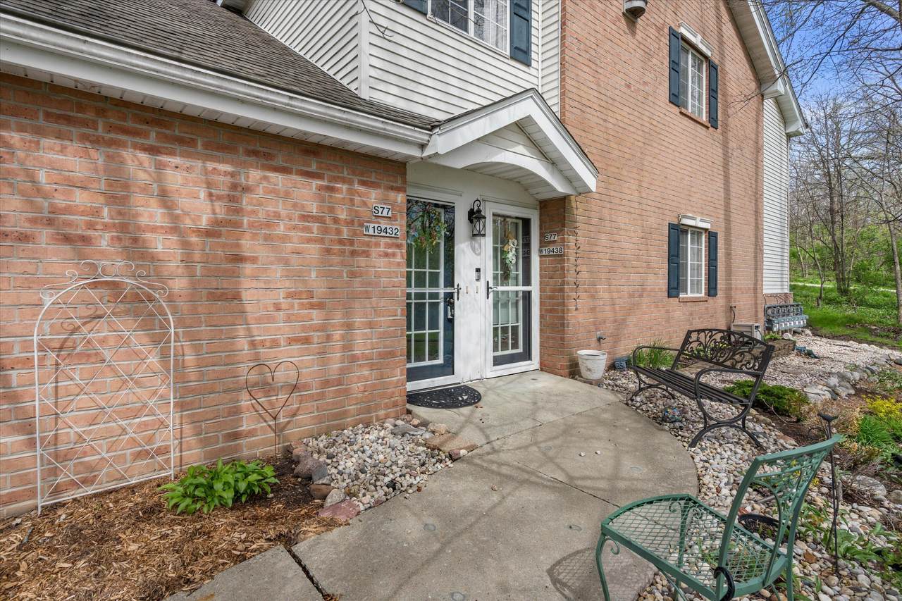 S77W19432 Lakewood Dr - Photo 1