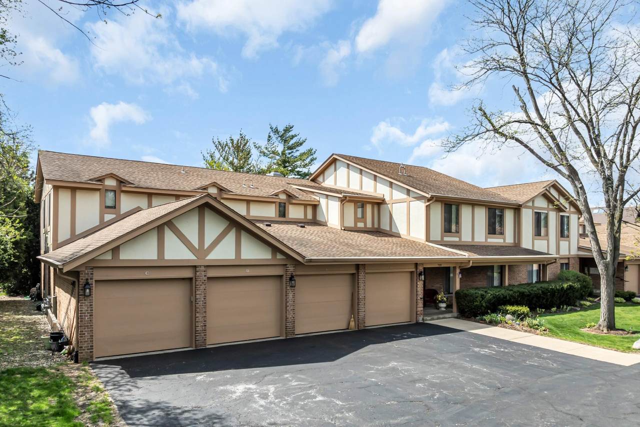 709 Lake Shore Dr - Photo 1