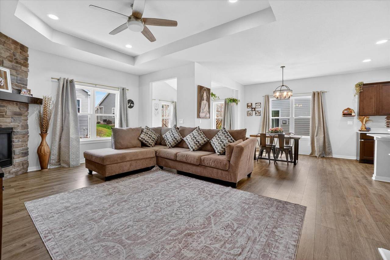 7906 Park Circle Way - Photo 1