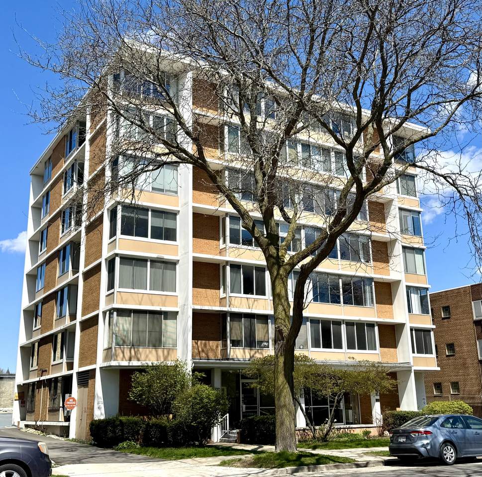 1409 Prospect Ave - Photo 1