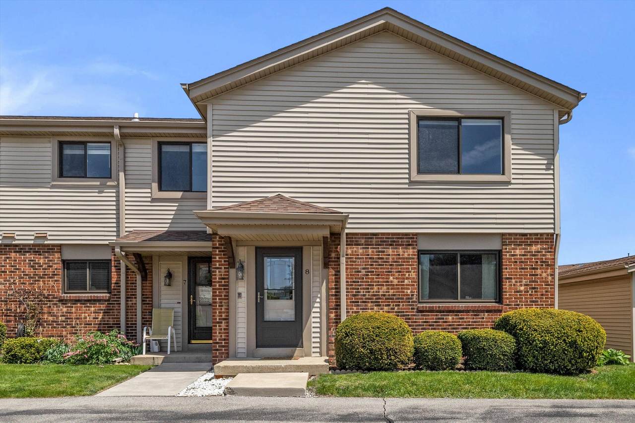 1521 Windsor Way - Photo 1