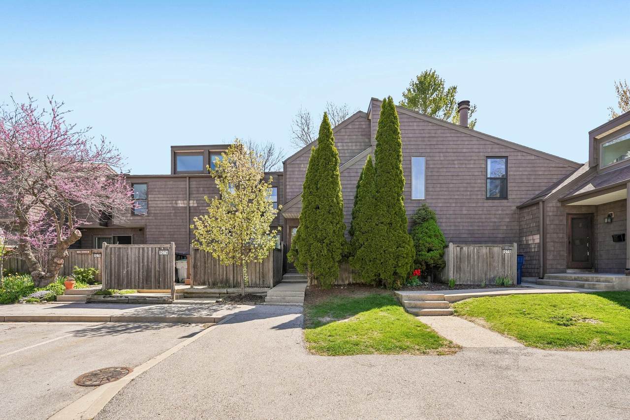 9272 70th St - Photo 1