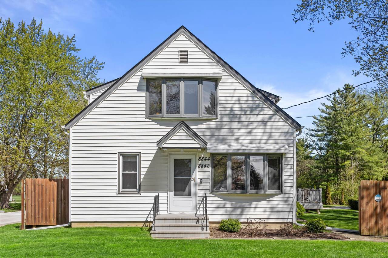 8842 Chicago Rd - Photo 1