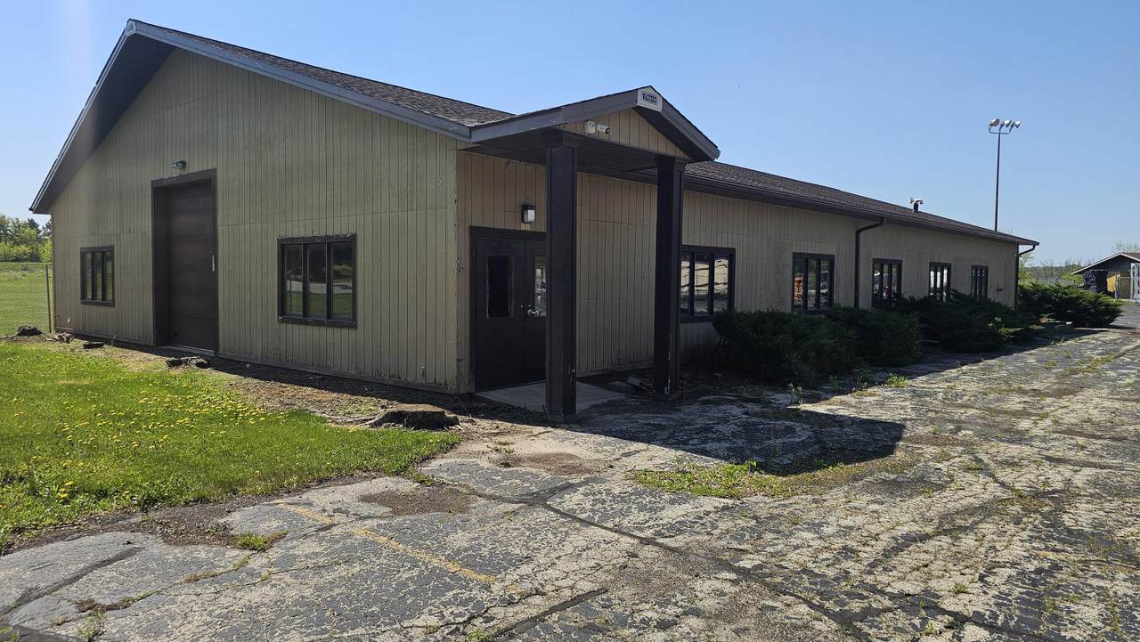 3745 Schuster Dr - Photo 1