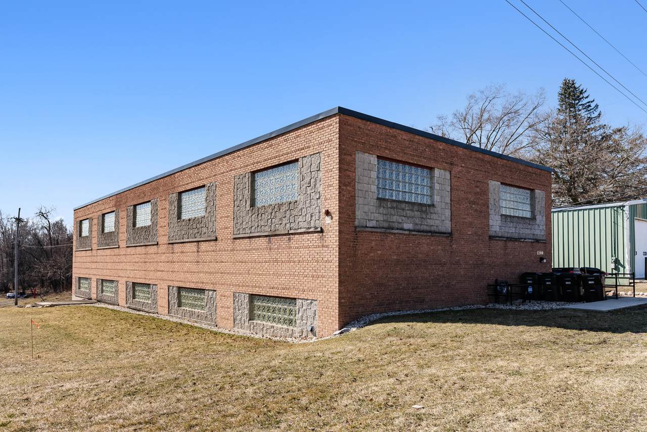 1200 La Salle Ct - Photo 1