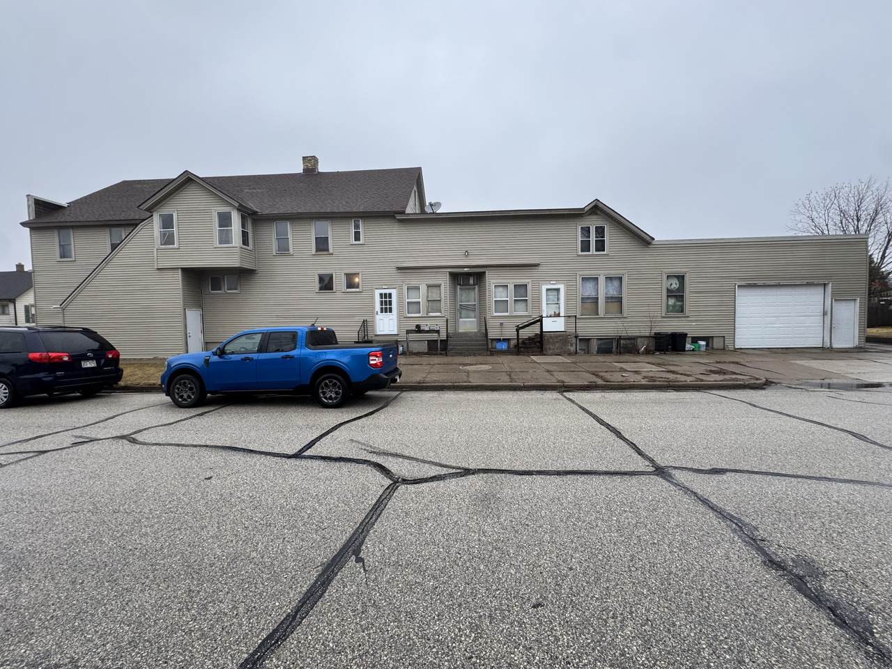 1729 12th St - Photo 1