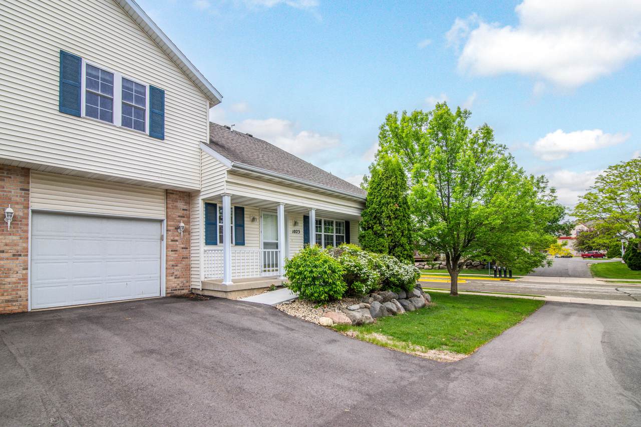 1023 Chandler Ln - Photo 1
