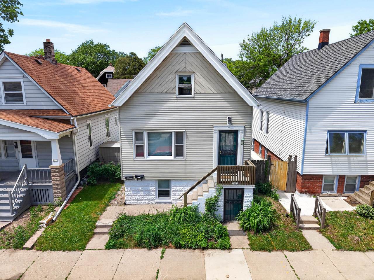 2543 Dousman St - Photo 1