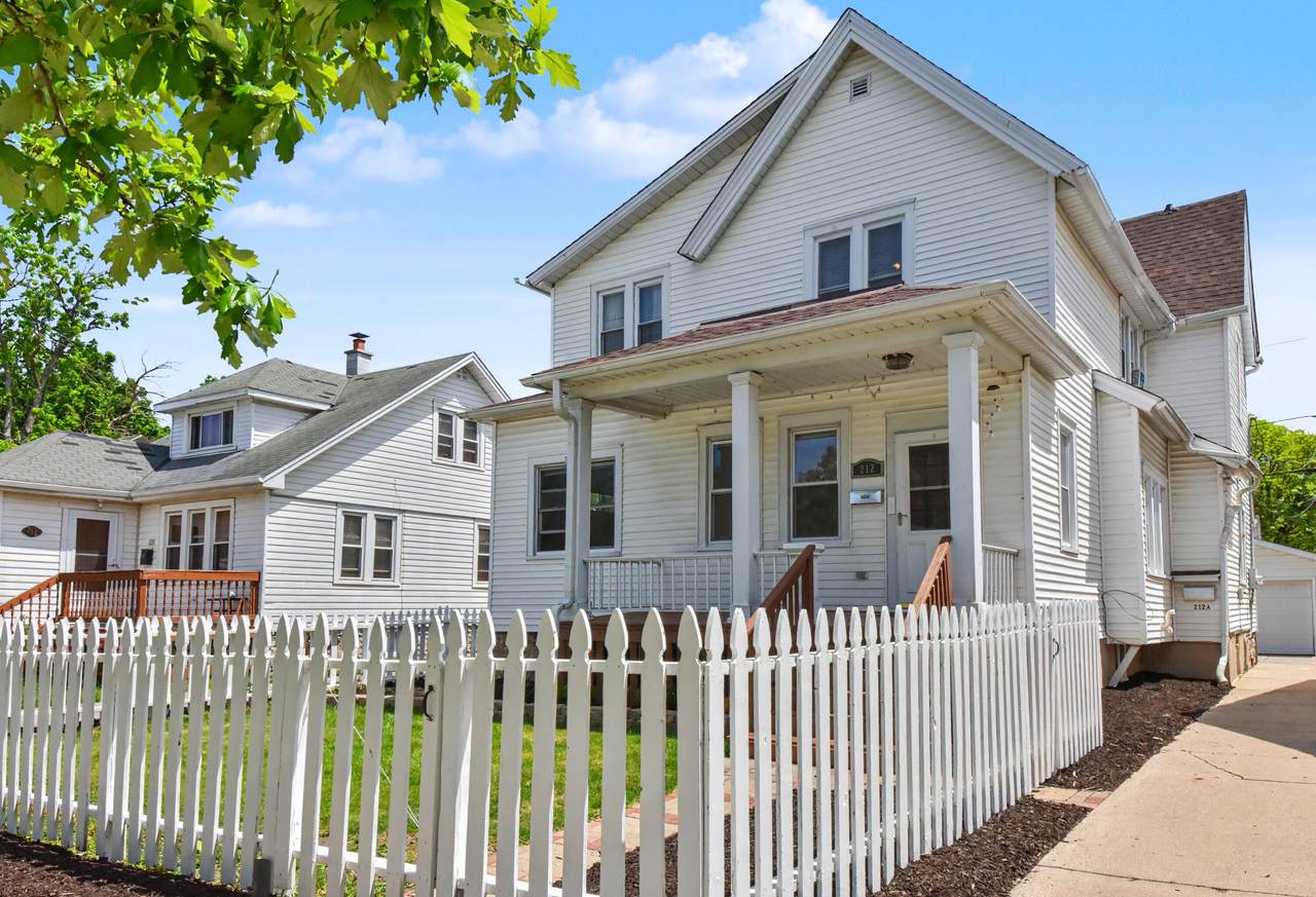 212 70th St - Photo 1