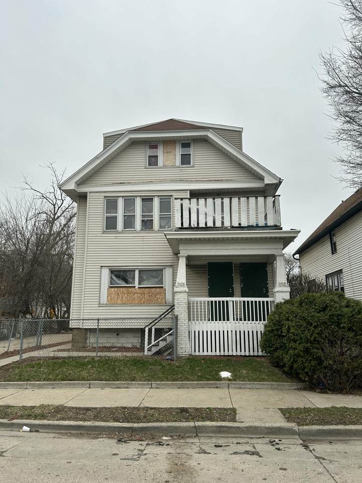 2468 12th St - Photo 1