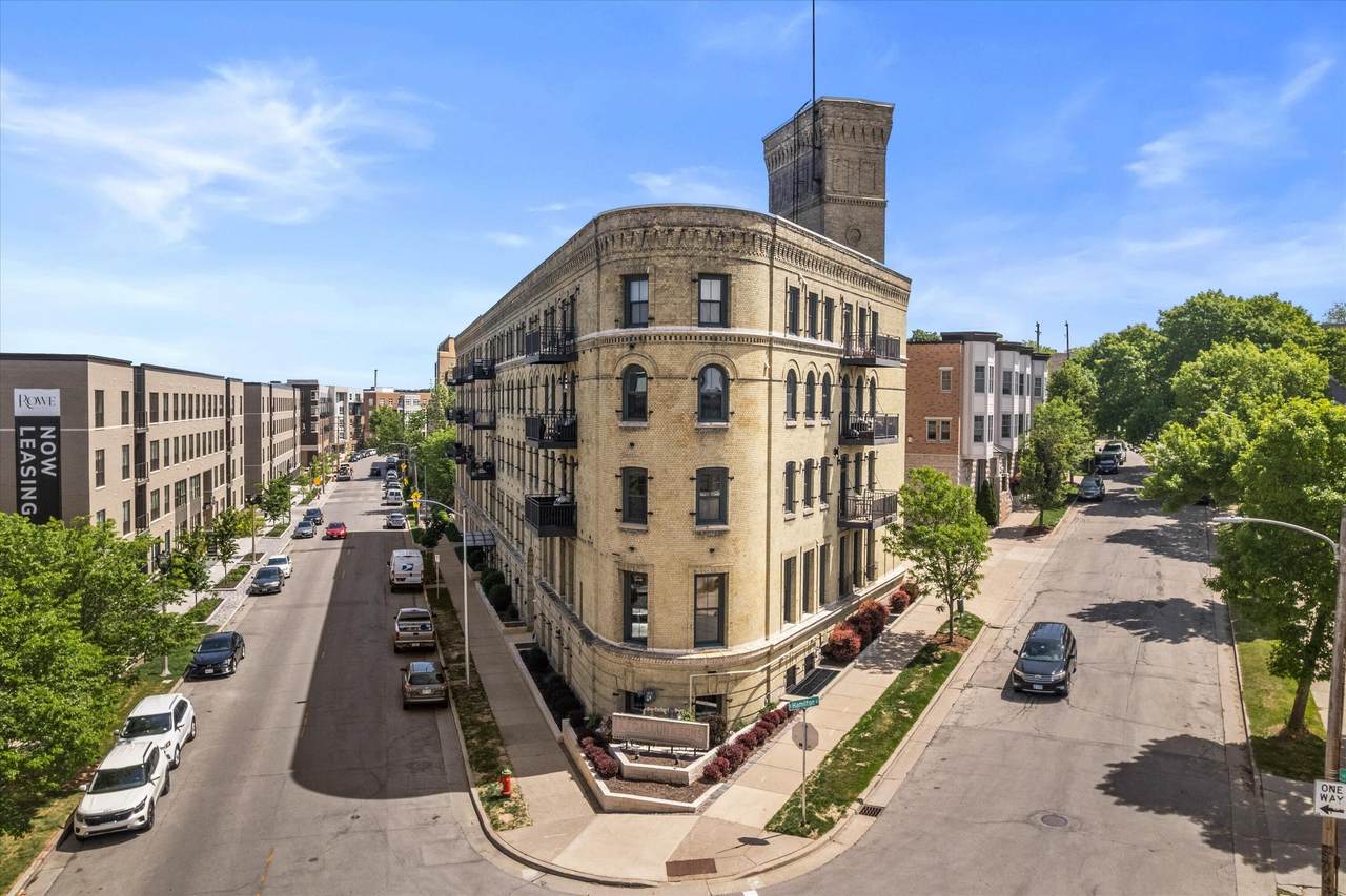 1818 Water St - Photo 1