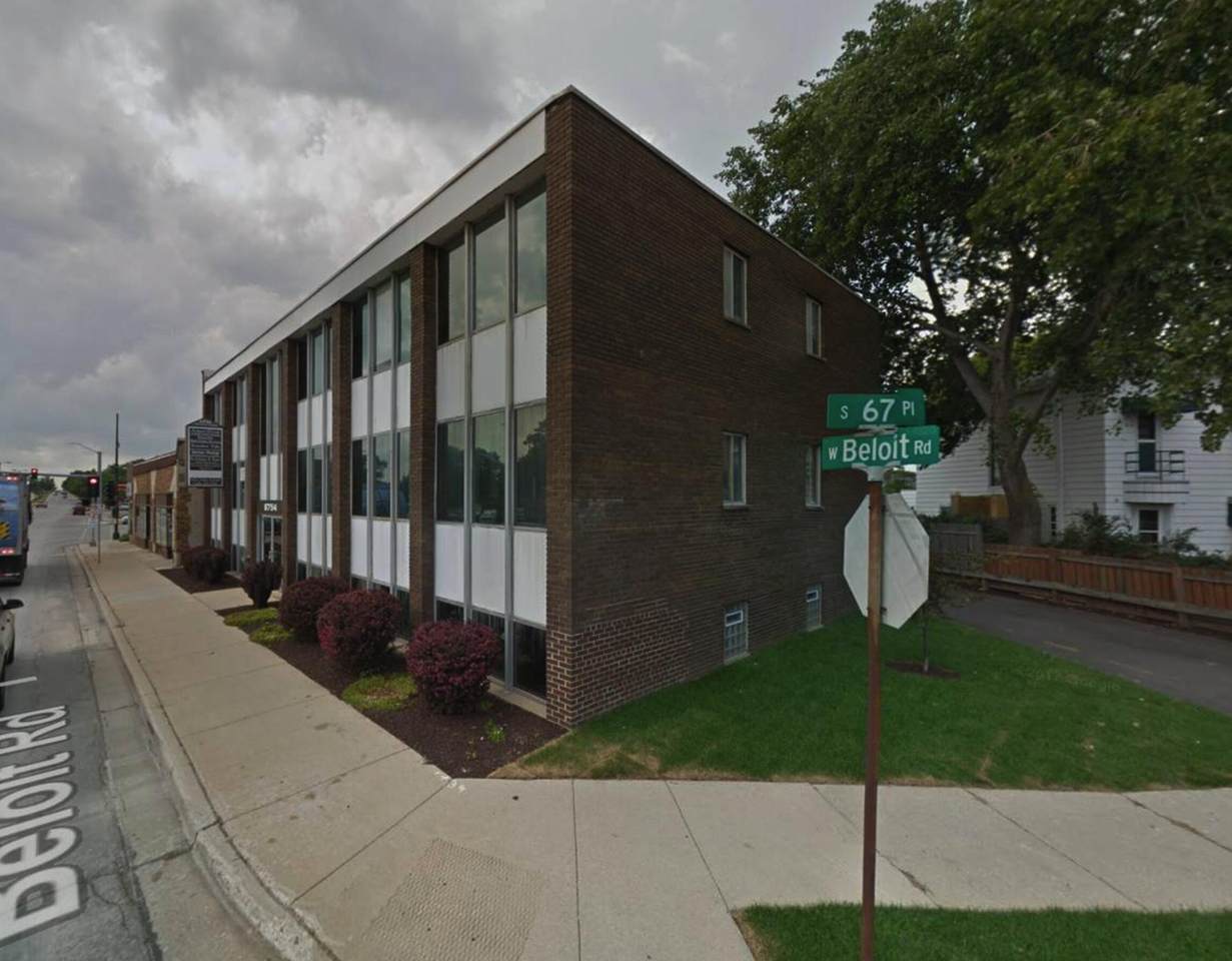 6754 Beloit Rd - Photo 1