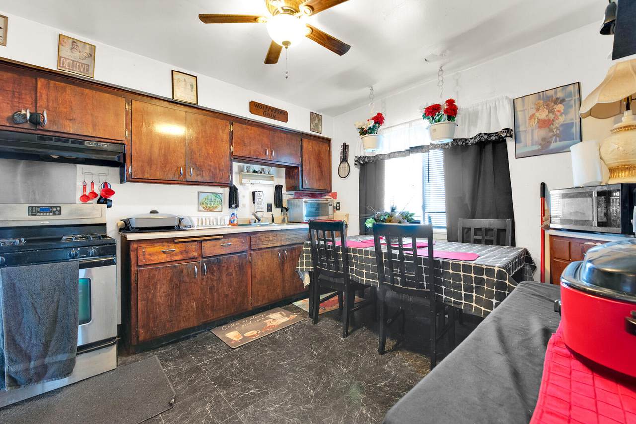 5742 99th St - Photo 1