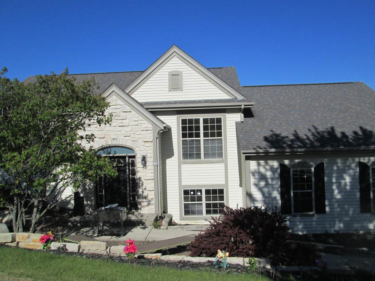 118 Manchester Dr - Photo 1