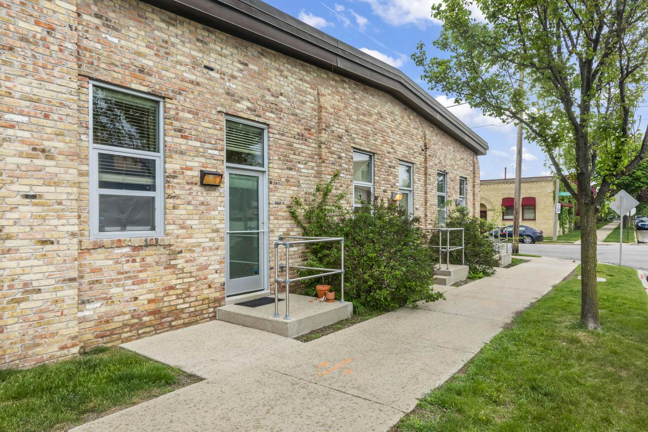 3059 Weil St - Photo 1