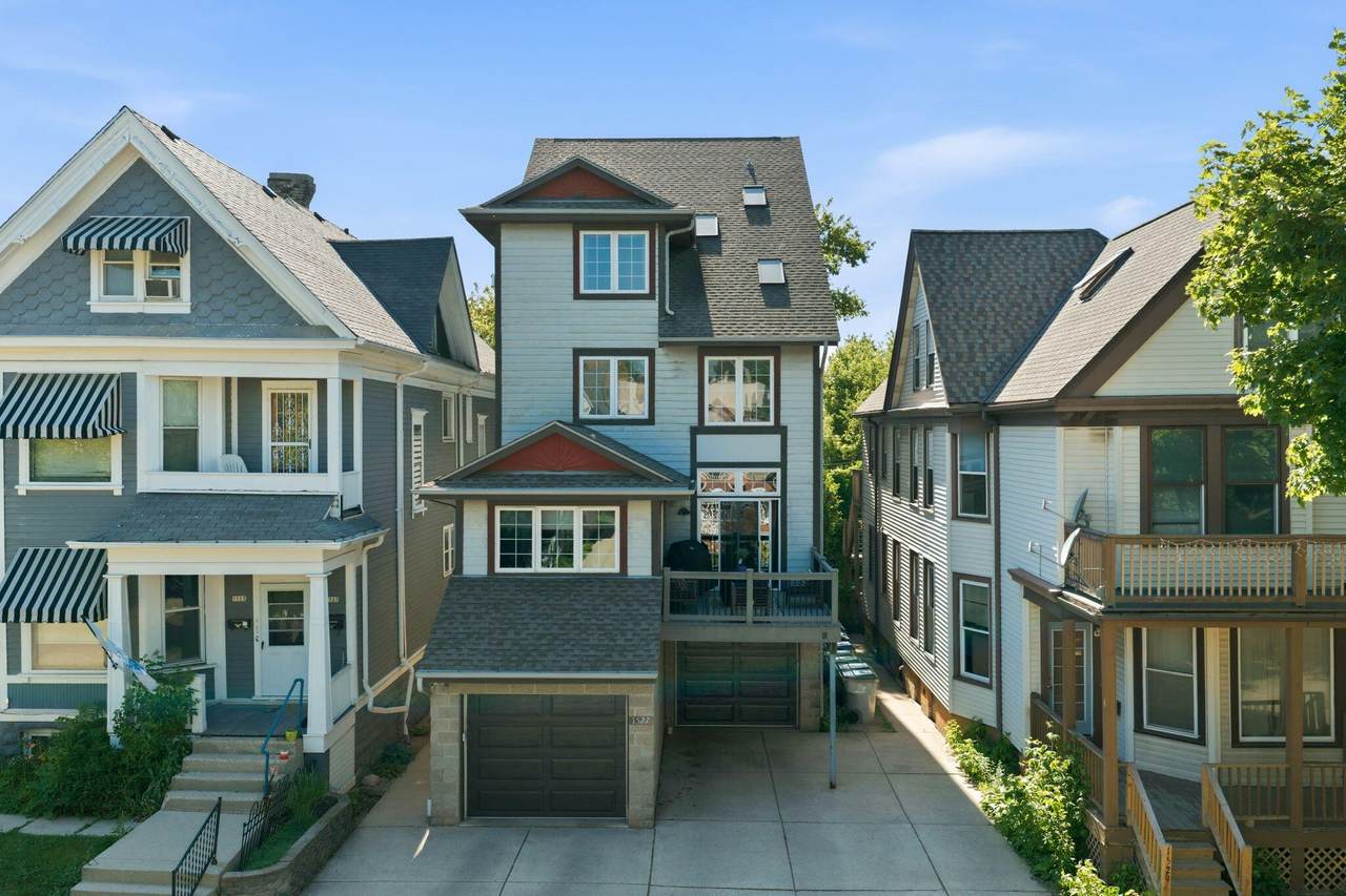 1527 Cass St - Photo 1