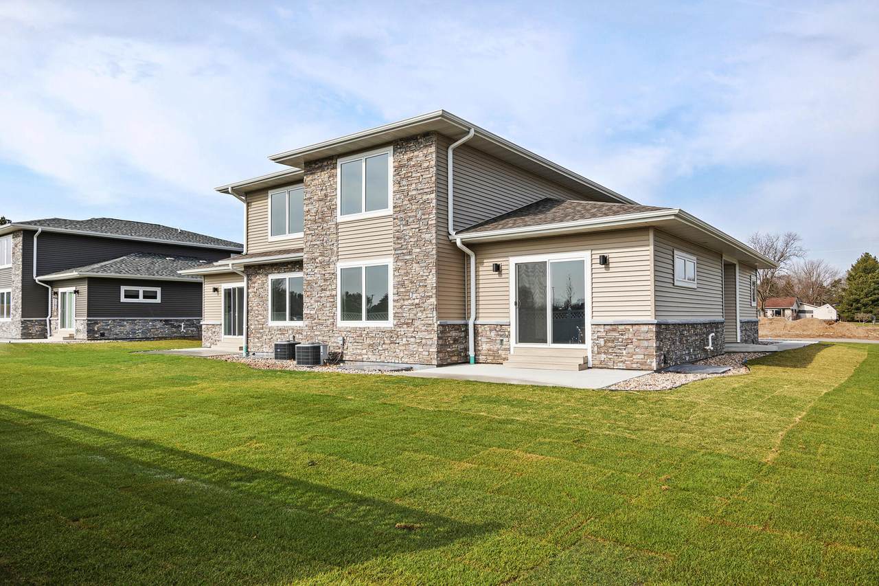 1200 Sween Dr - Photo 1