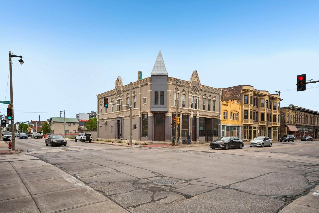 726 6th St - Photo 1