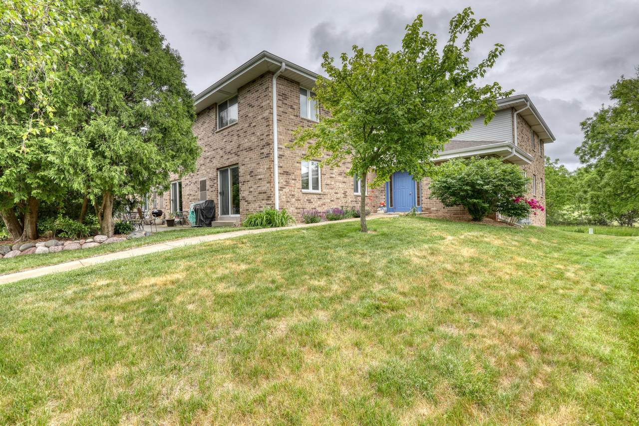 1360 Meadowcreek Dr - Photo 1