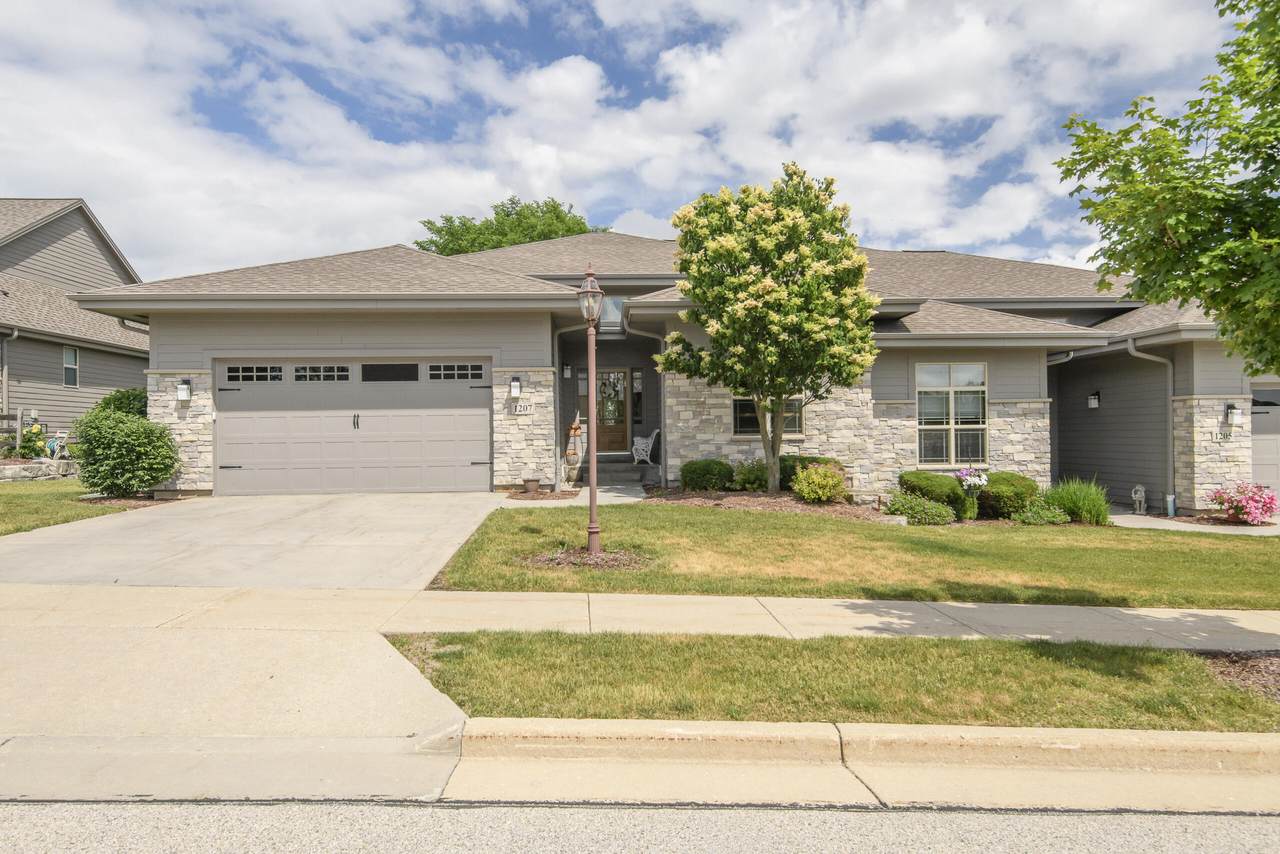 1207 Woodland Hills Dr - Photo 1