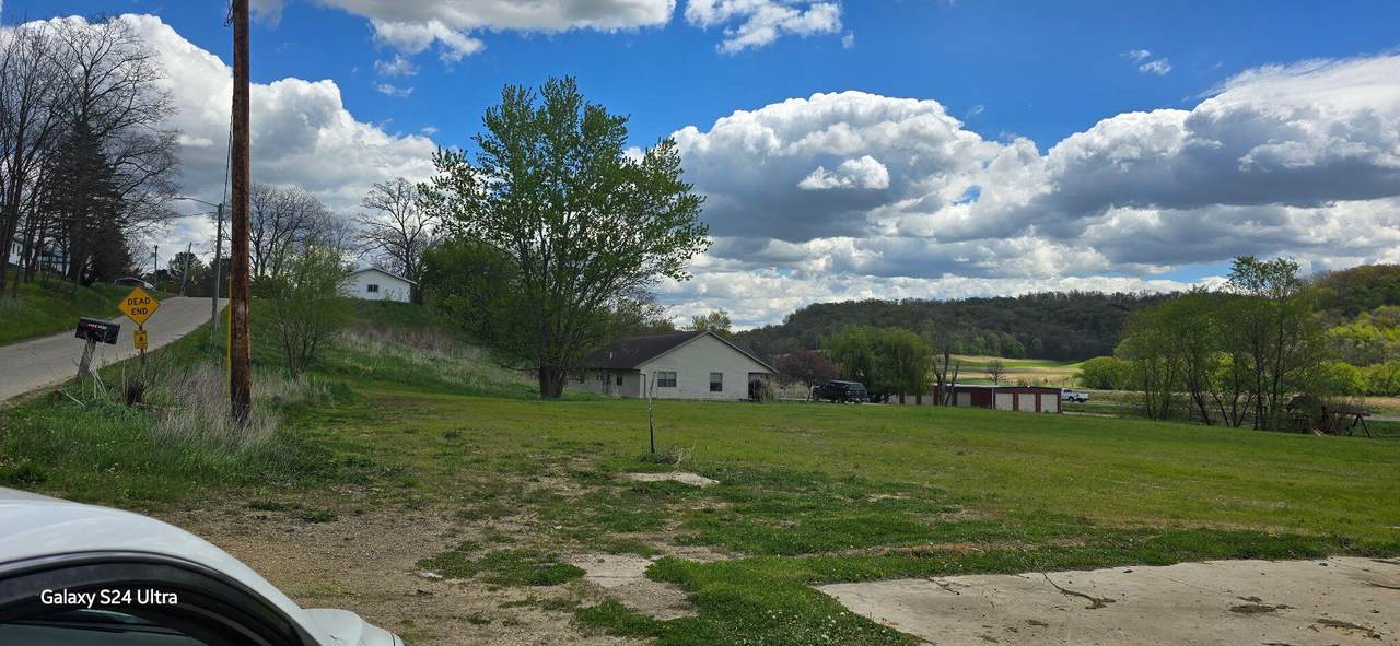 513 Penn St - Photo 1