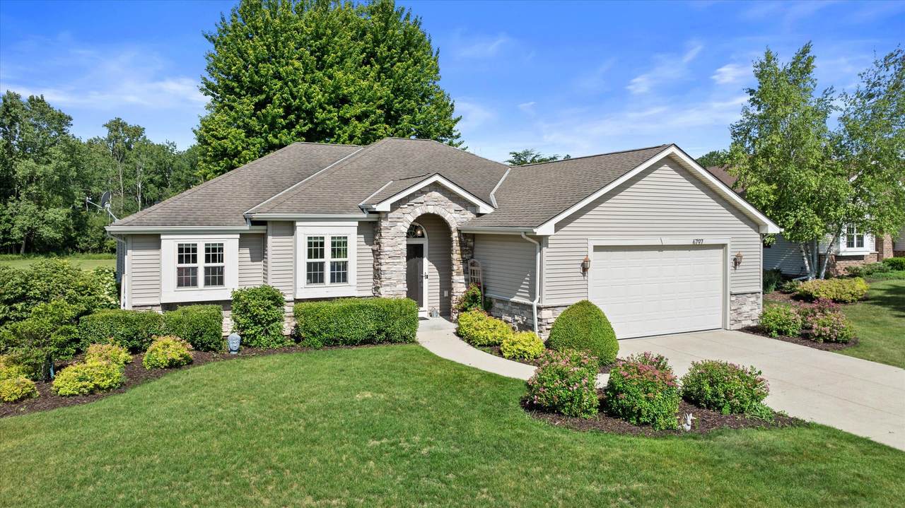 6797 Jamestown Dr - Photo 1