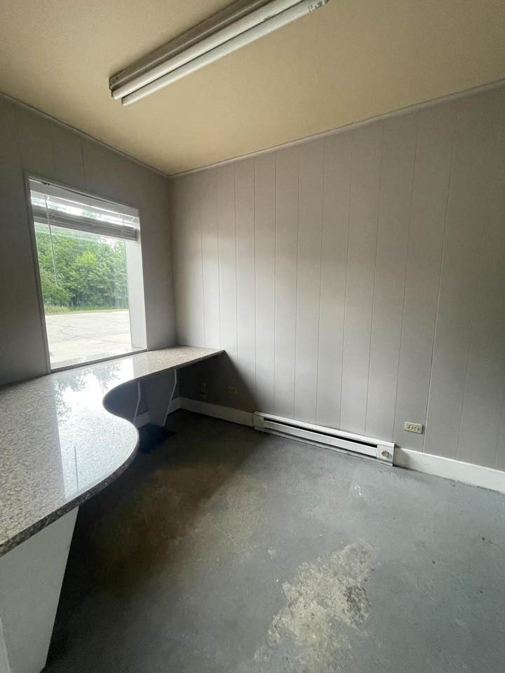 726 Walworth St - Photo 1