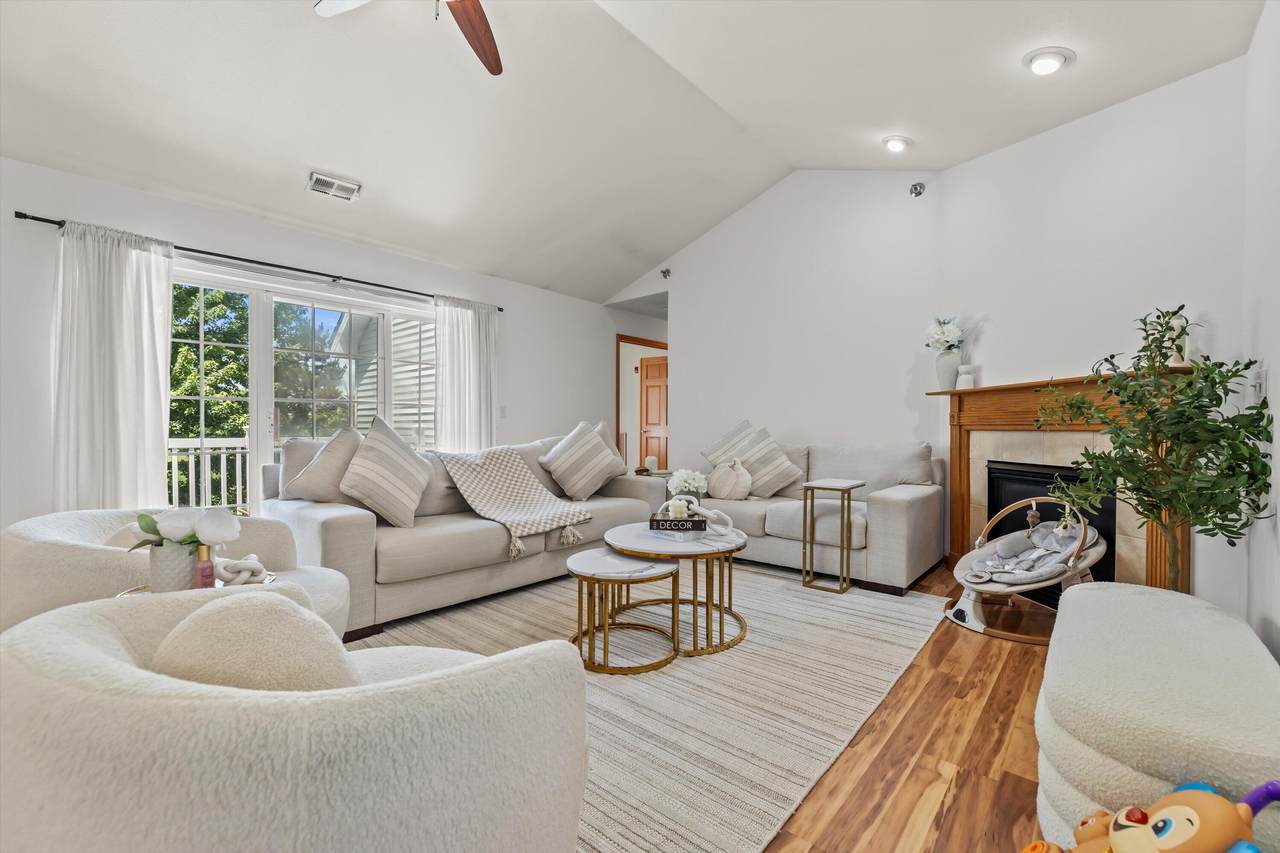 12155 Virginia Cir - Photo 1