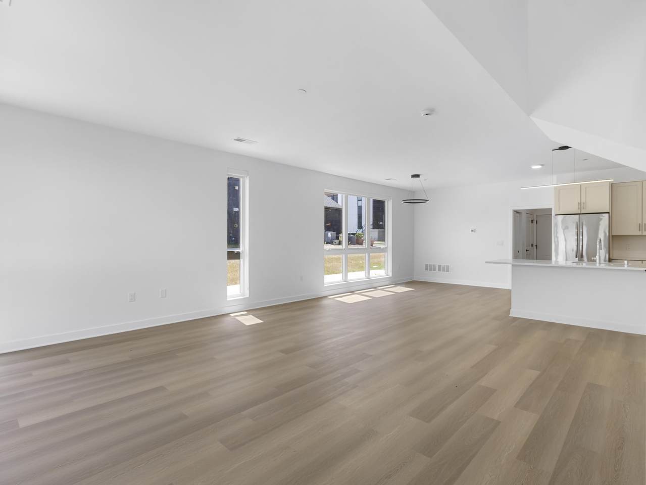4199 Hemlock Dr - Photo 1