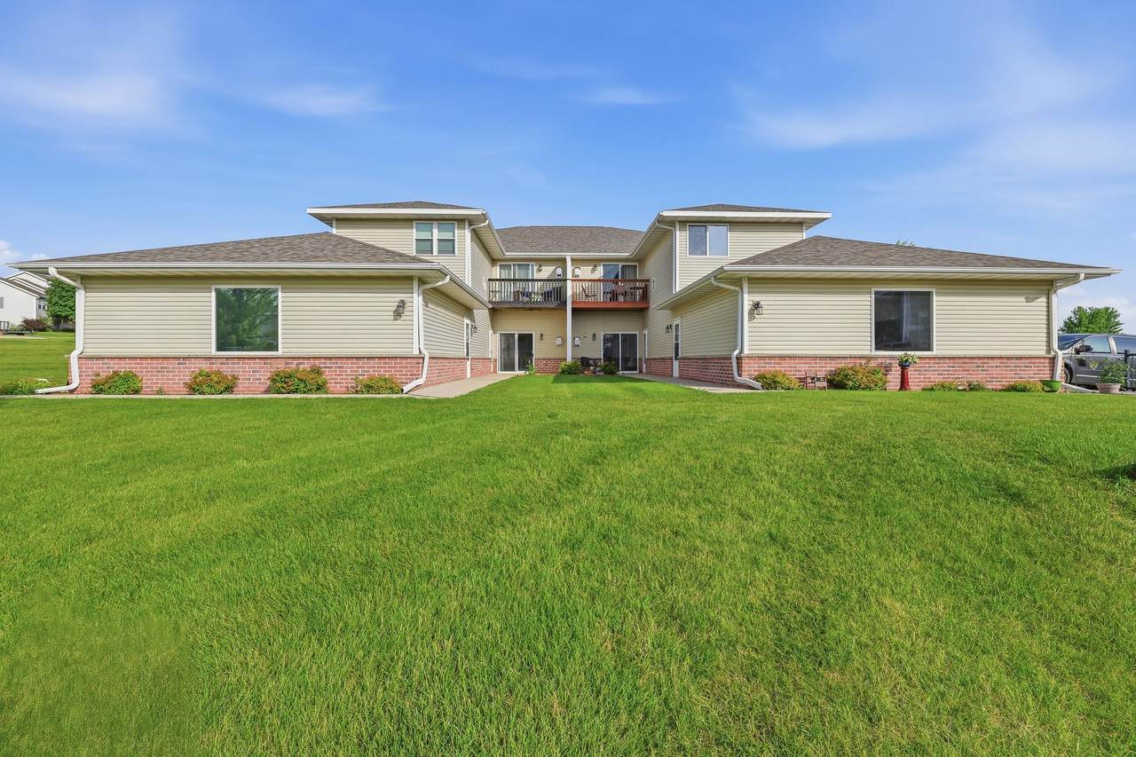 334 Brookside Dr - Photo 1