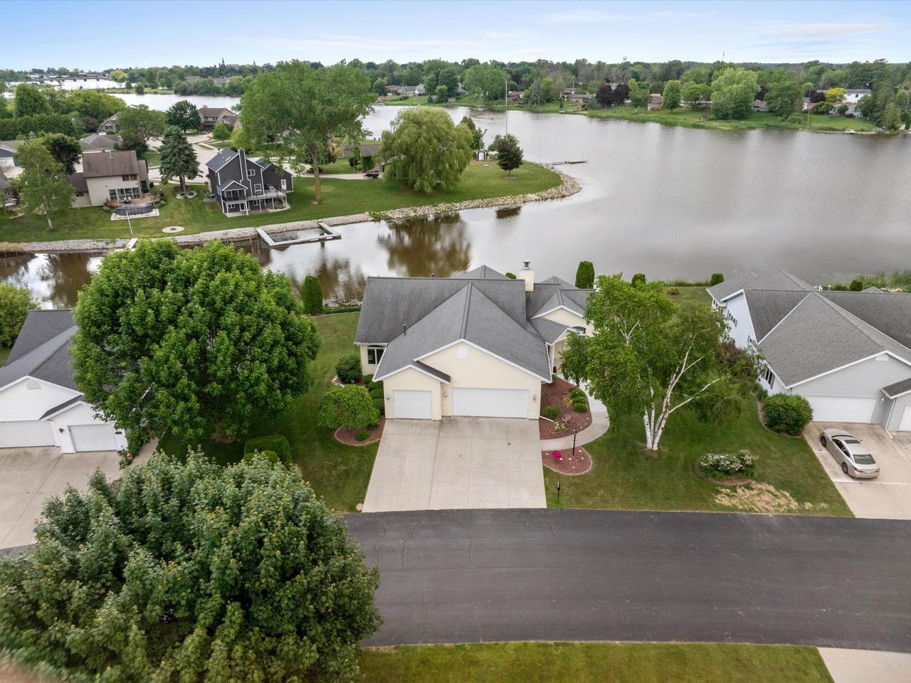 1505 Blue Heron Dr - Photo 1