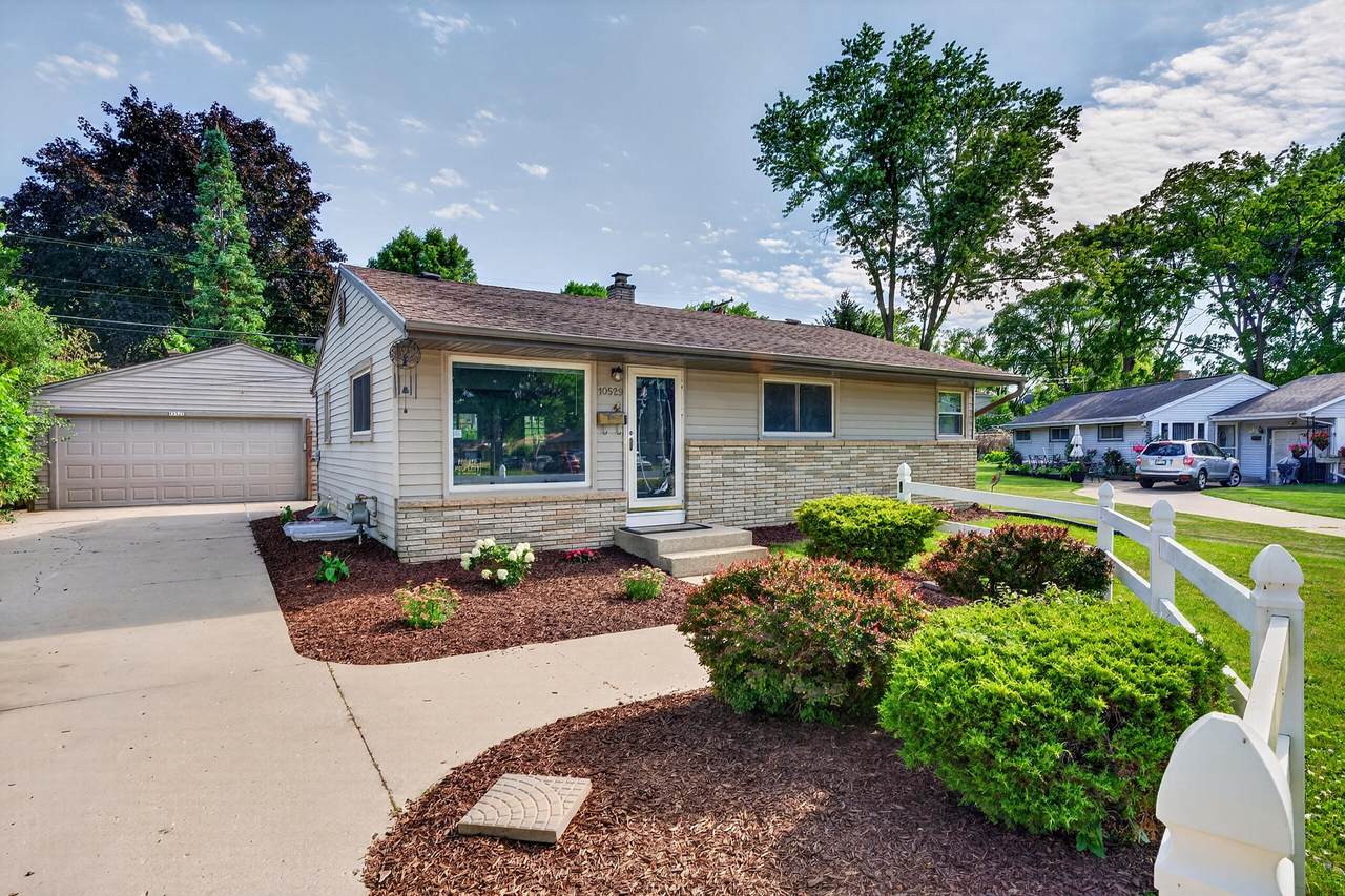 10529 Caldwell Ave - Photo 1
