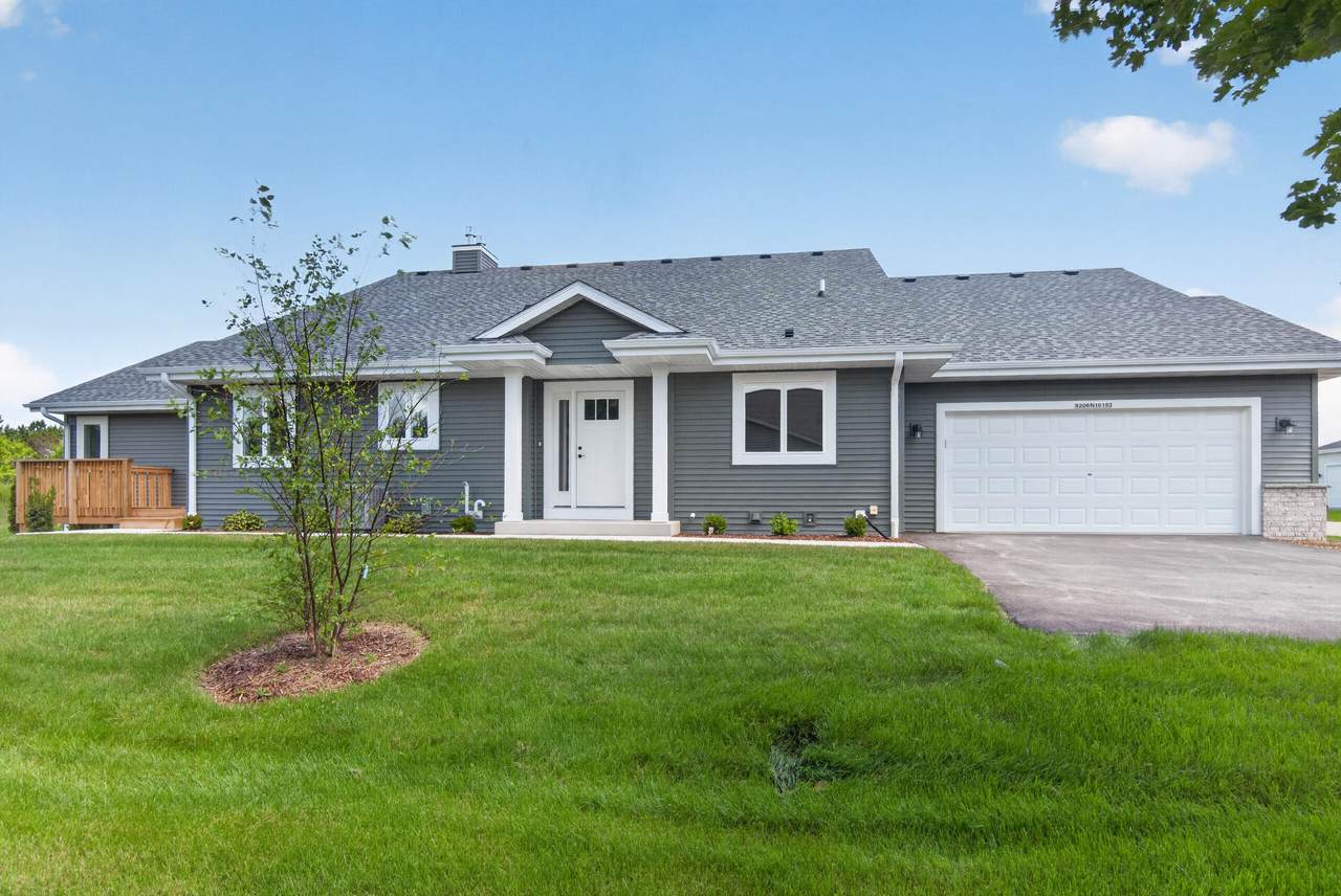 W206N16182 Stonebrook Dr - Photo 1