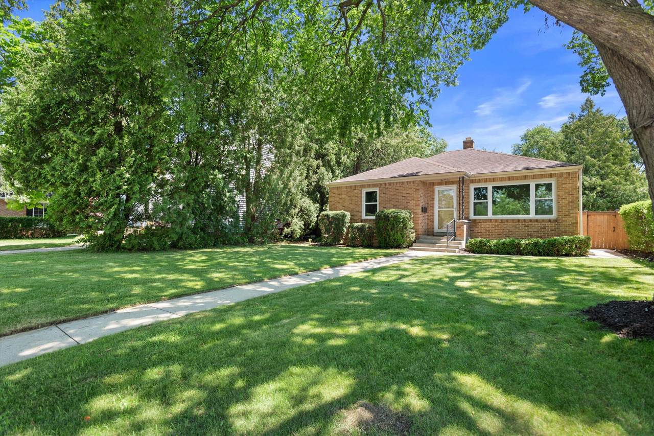 205 Chicago Ave - Photo 1